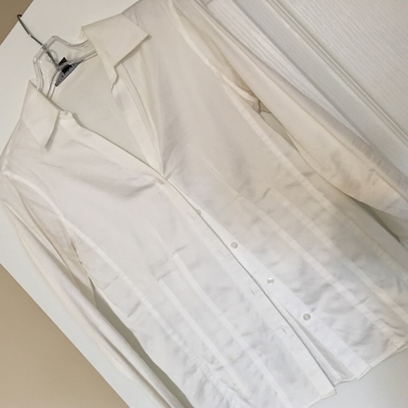 Beautiful in white - Picture 1 of 3