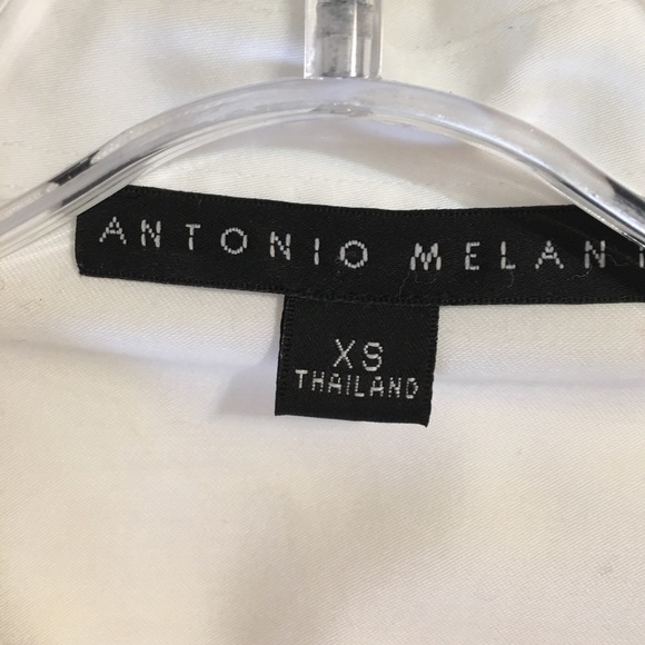 Beautiful in white - Picture 3 of 3