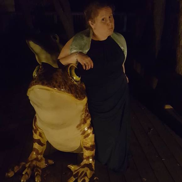 Meet your Posher, Kristen - Picture 1 of 1