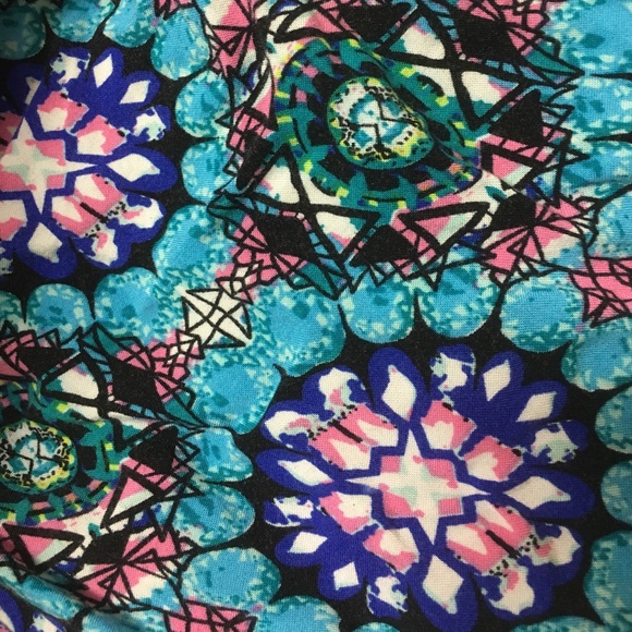 Patterned fun romper - Picture 2 of 3