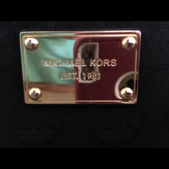 Michael Kors purse - Picture 3 of 6