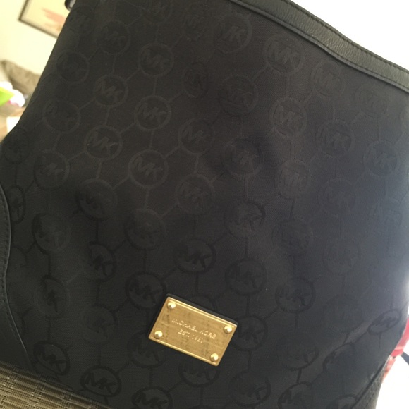 Michael Kors purse - Picture 4 of 6