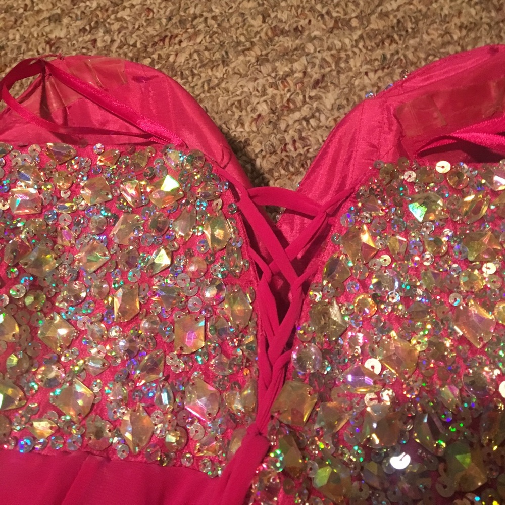 PROM DRESS - Picture 3 of 4