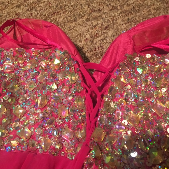 PROM DRESS - Picture 3 of 4