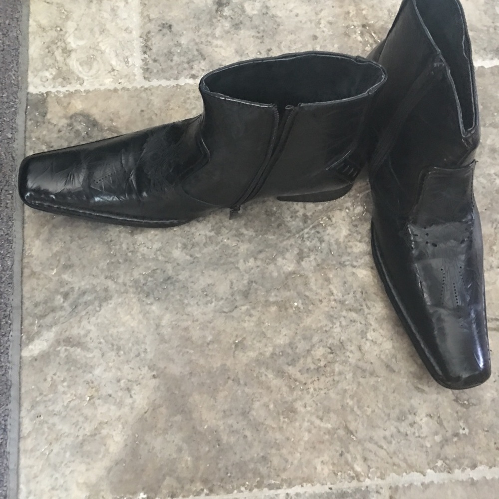 Black cowboy boots