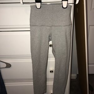 Lululemon grey cotton crops