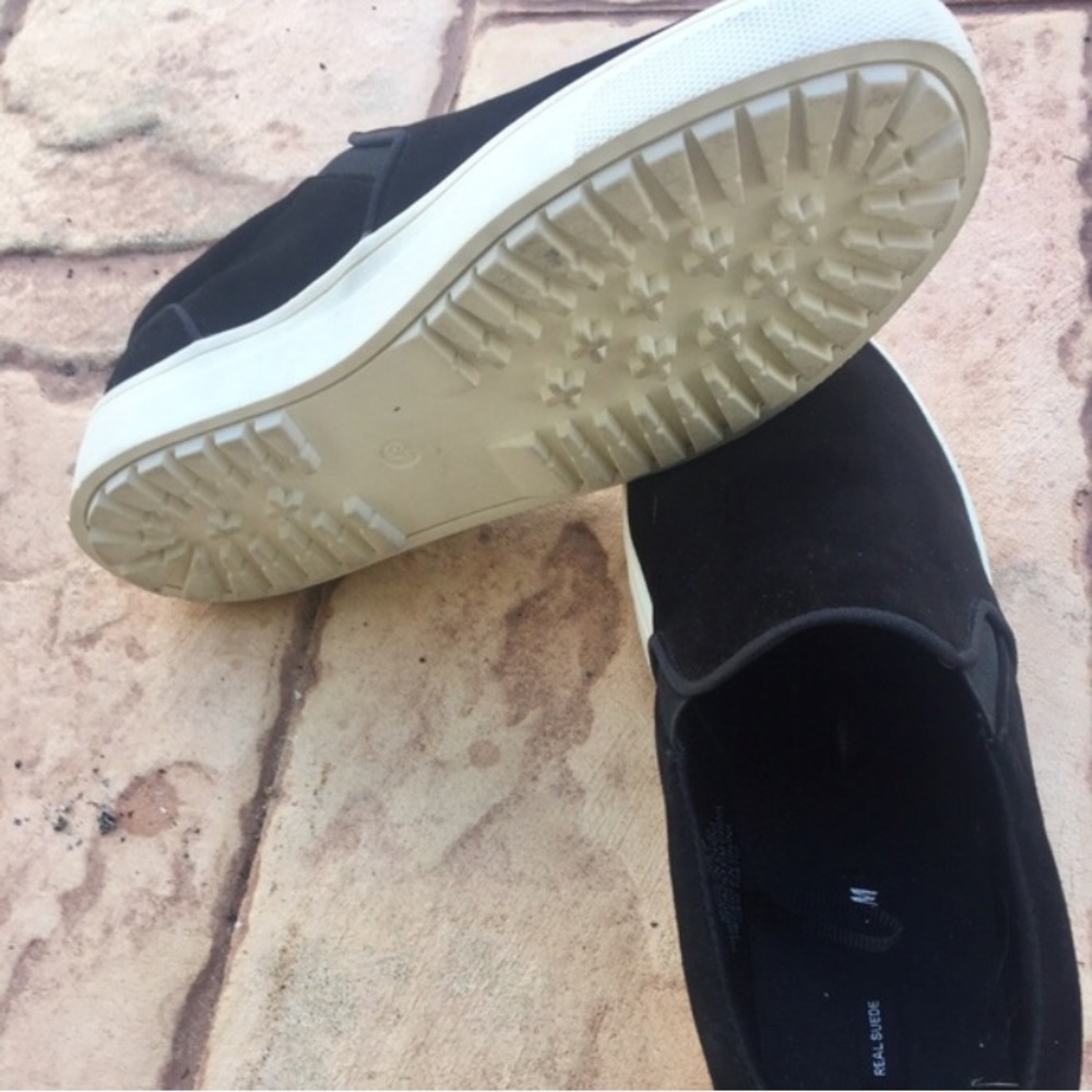 SLIP ONS - Picture 2 of 2