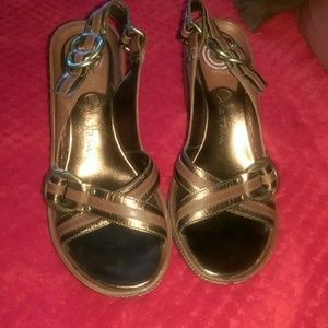 ***REDUCED*** Wedge-shaped sandals