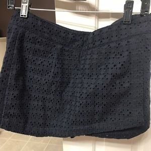 Cabi eyelet skort. Size 2. EUC