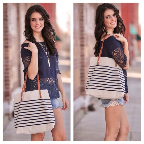 Infinity Raine Handbags - 🌹LAST ONE🌹Navy Striped Canvas Tote