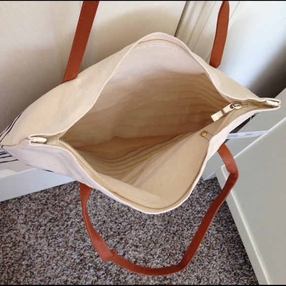 🌹LAST ONE🌹Navy Striped Canvas Tote - Picture 8 of 8