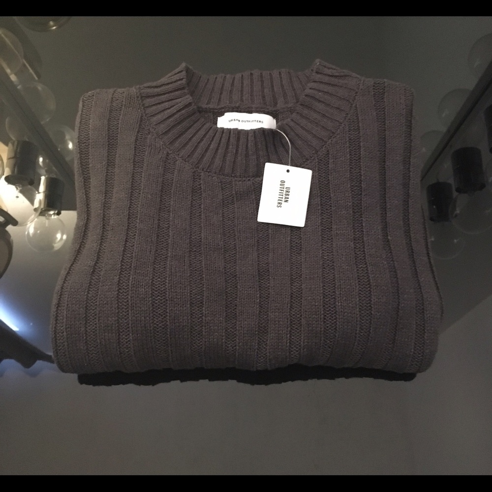 NWT! URBAN OUTFITTERS CARBON SWEATER SIZE L