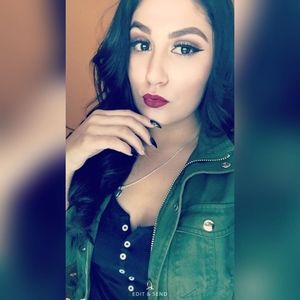 Meet your Posher, Jazmin