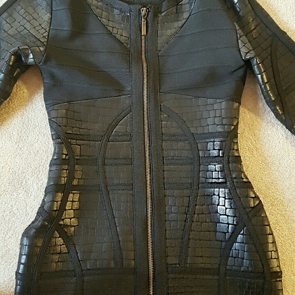 🚫SOLD🚫 Runway Look Bandage Dress Long Sleeves - Picture 4 of 4