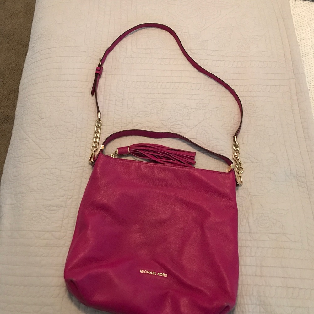 Fuchsia Michael Kors handbag