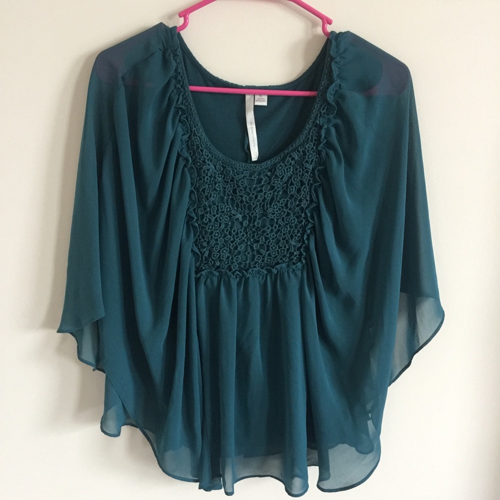 LC Lauren Conrad Bat Wing Top