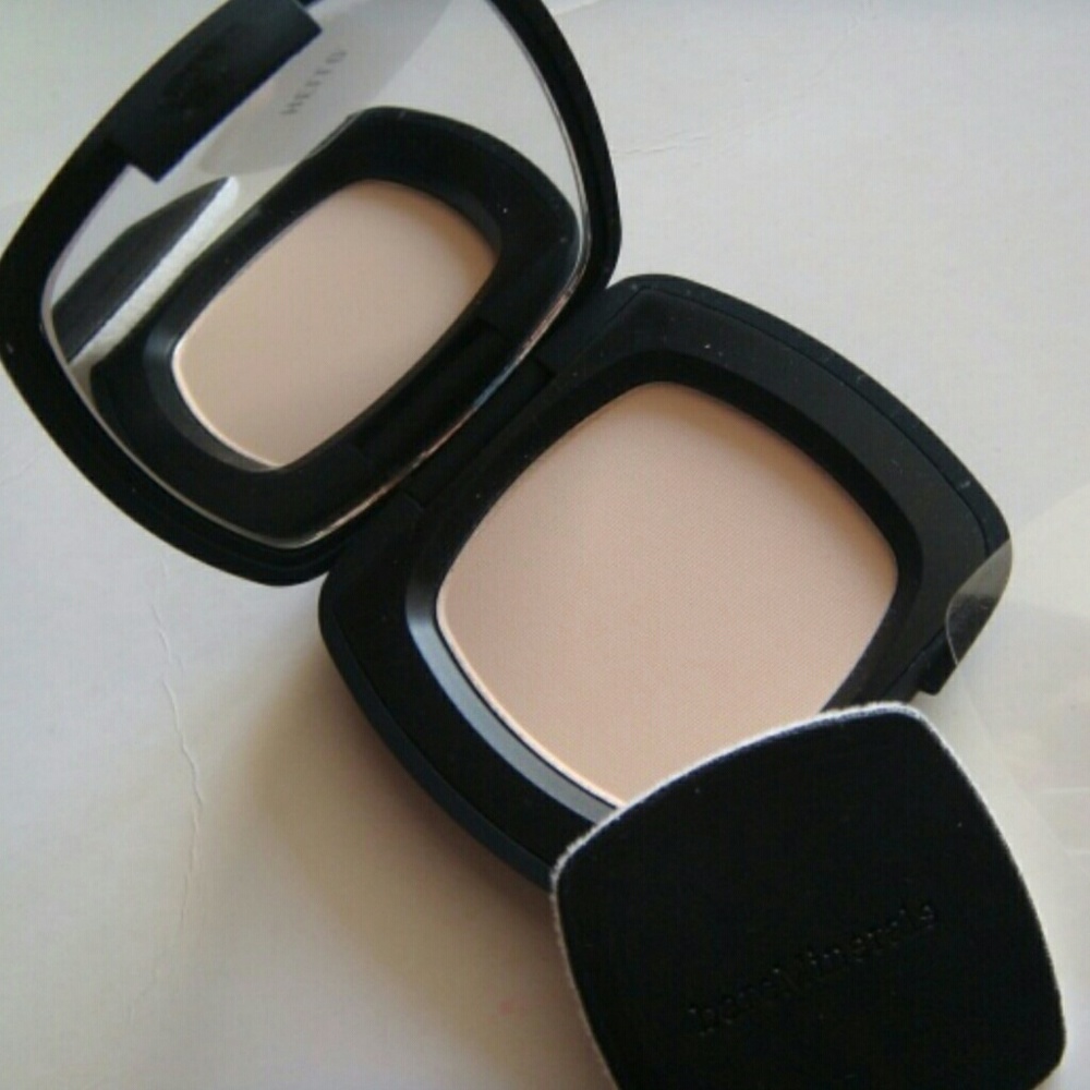 🔴Bareminerals (Tan) Touch up veil SPF 15
