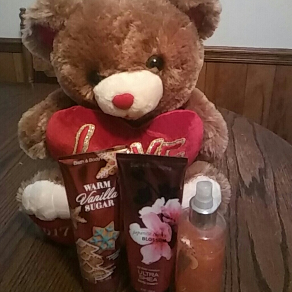 Bath and body works lotions and spray