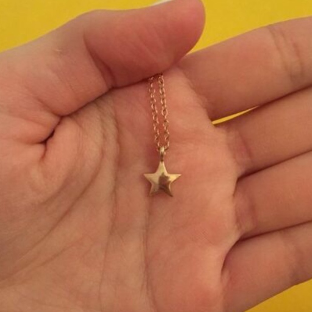 ⭐️ Rising Star Dainty Star Pendant Necklace - Picture 3 of 4