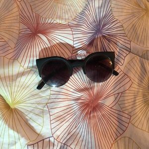 Pacsun quay vintage cateye round sunglasses