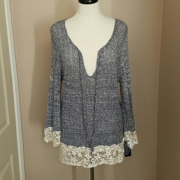 ❌SOLD!❌ ✔SALE✔ 🌷 I.N.C.~ LACE TRIM SWEATER - Picture 2 of 8