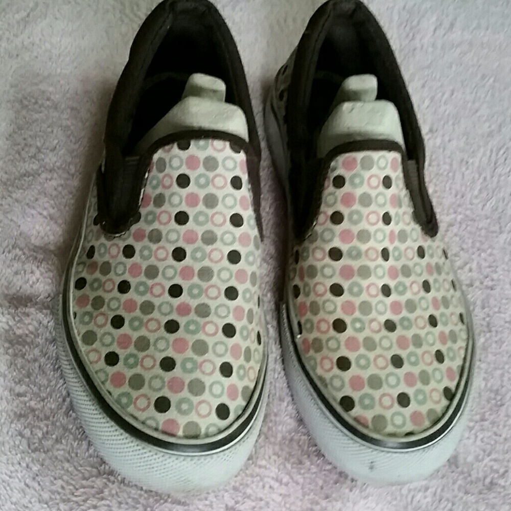 Slip-on canvas shoes size 6