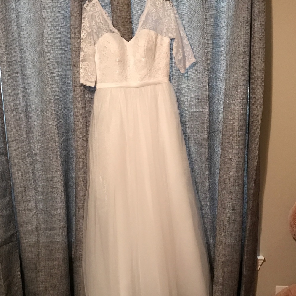Beautiful custom made never worn wedding dress