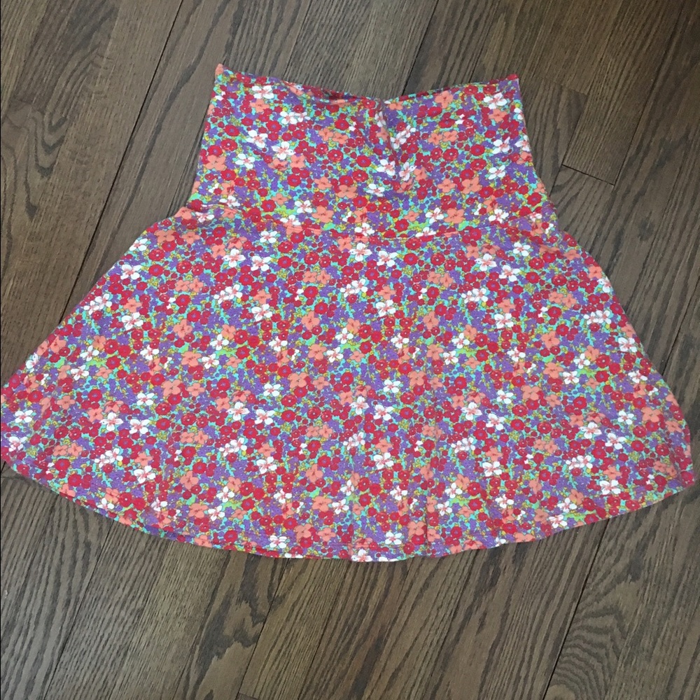 Floral high wasted skirt or can be folded over
