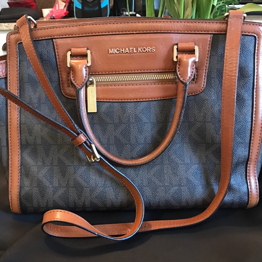 Michael Kors purse brown and black leather.