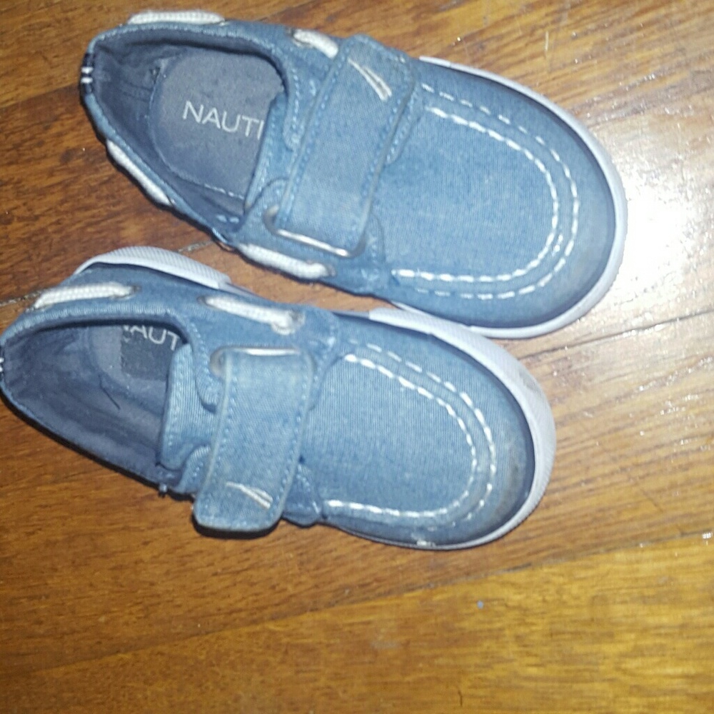 Natuica boat shoes