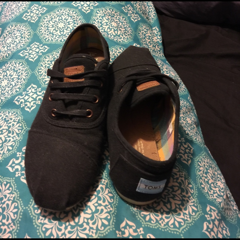 Lace up toms