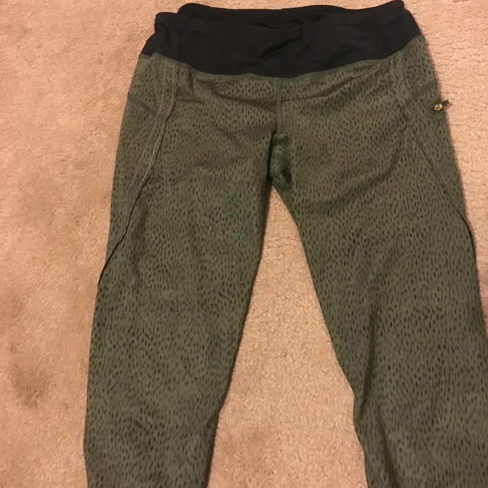 Lululemon Capri tights size 10