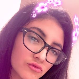 Meet your Posher, Alayna