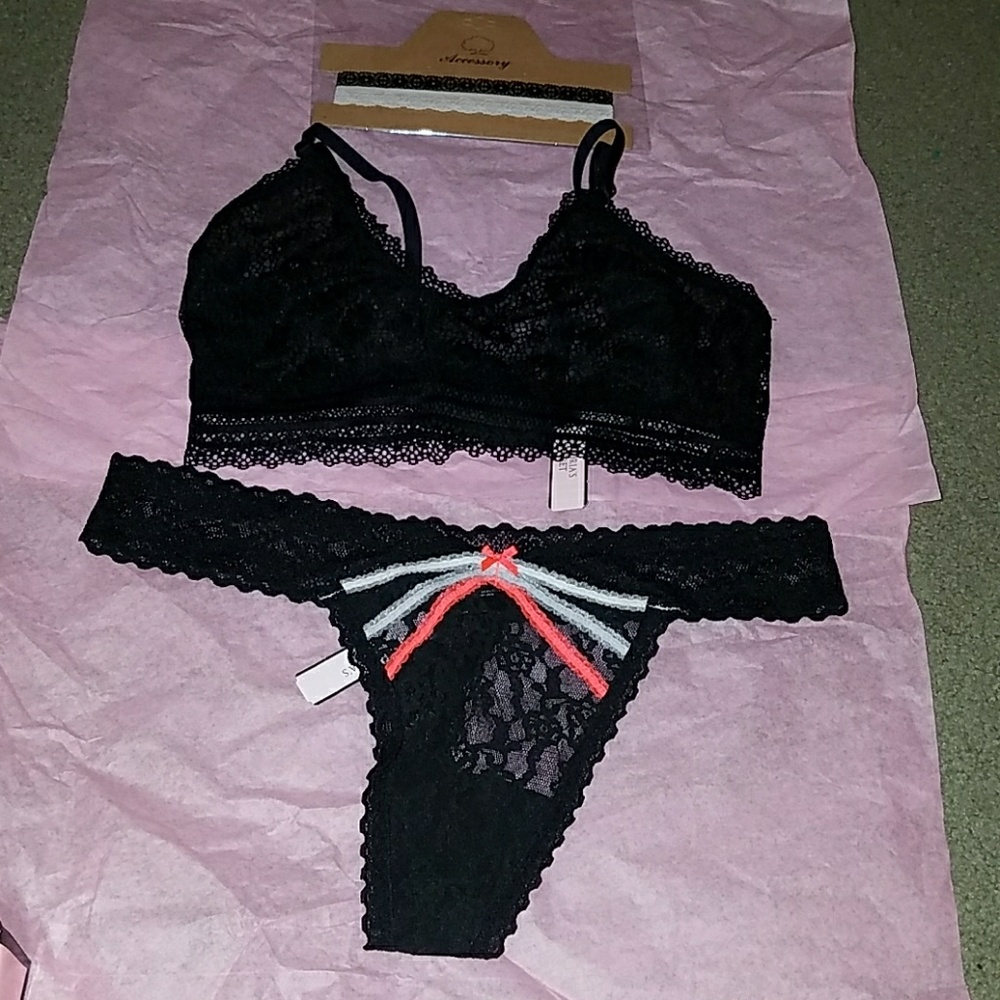 Victoria's Secret S adjustable bralette/ M thong