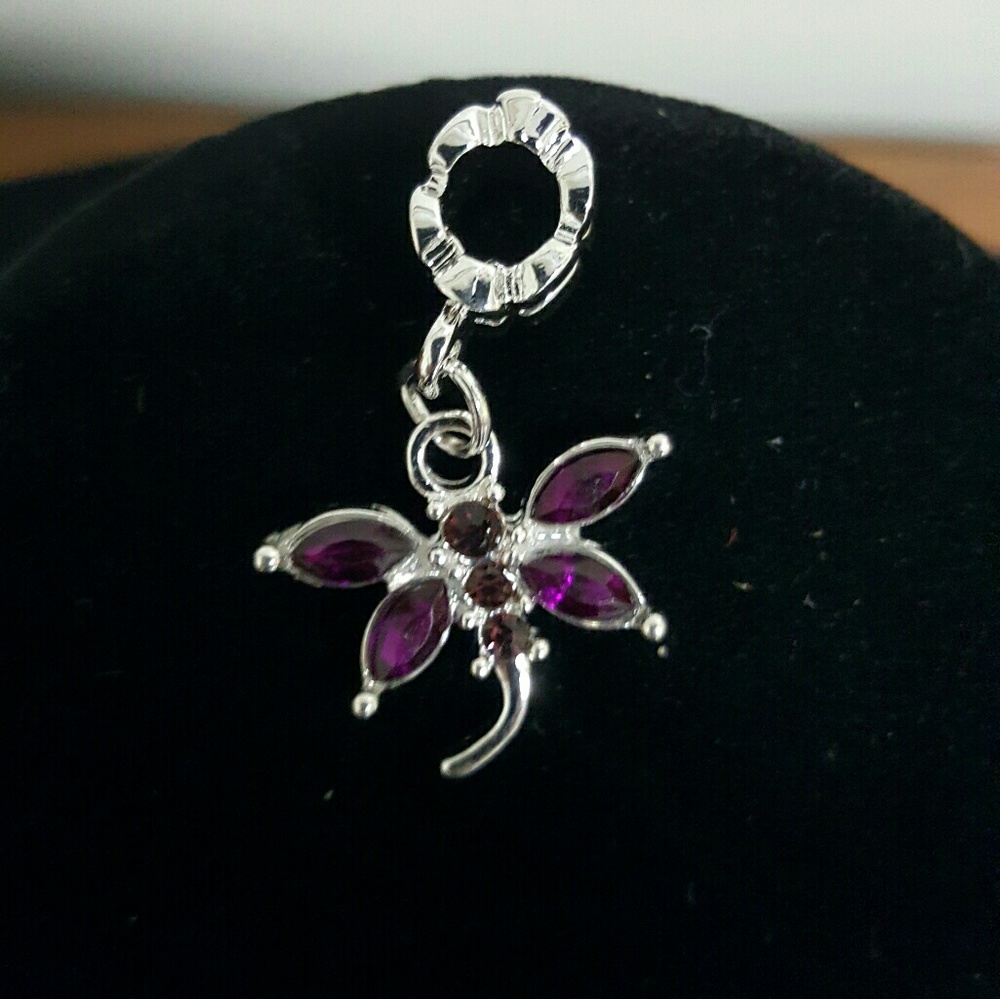 Purple/mauve dragonfly pendant