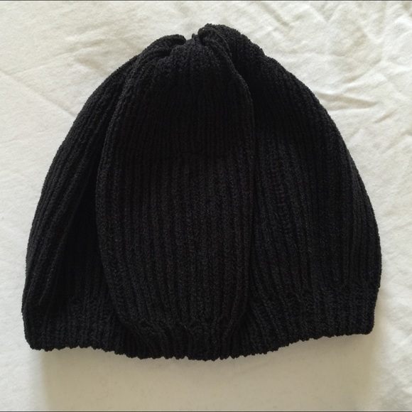 SALE! Women's Black Soft Hat/Beanie One Size - Picture 2 of 3