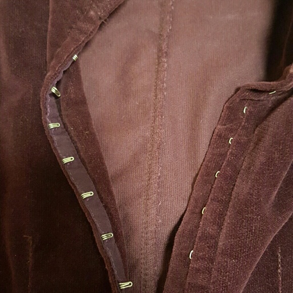 Beautiful velvet jacket - Picture 3 of 3