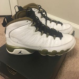 Air Jordan 9 Retro