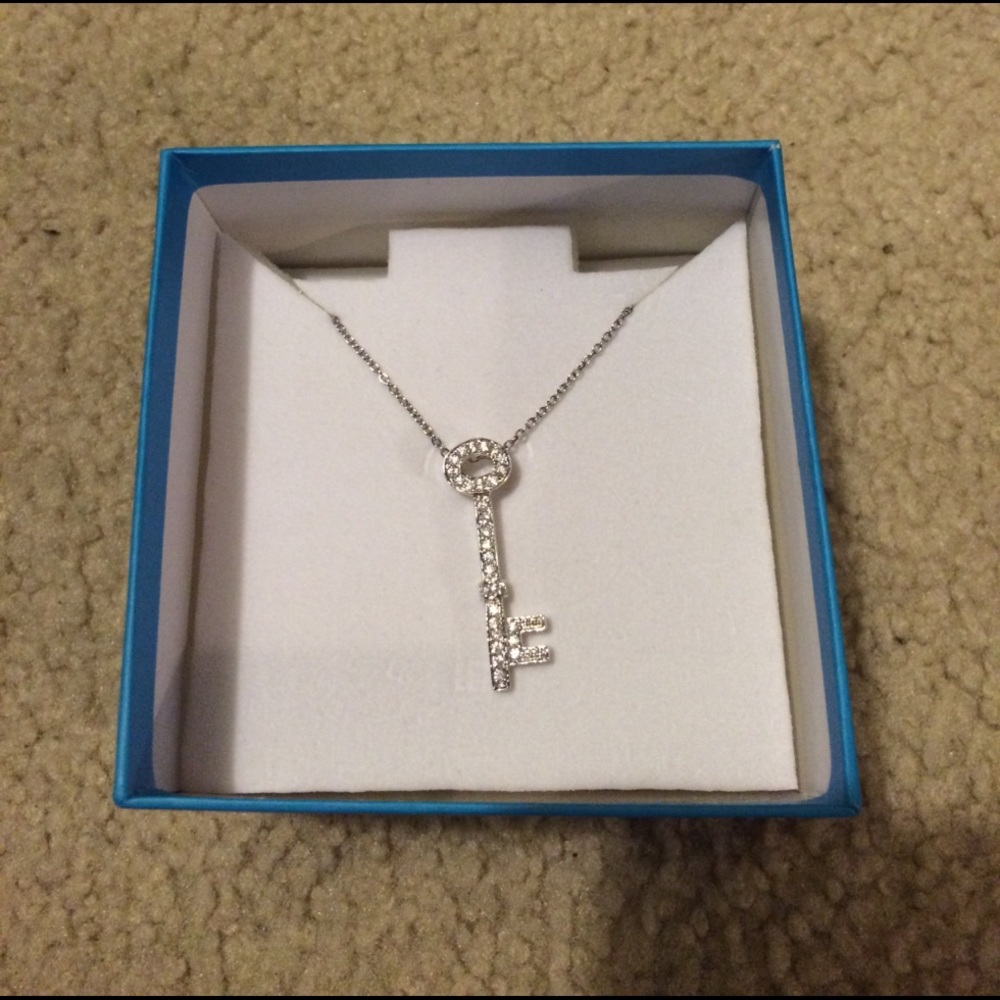 NWT Pagoda Necklace PERFECT VDAY GIFT