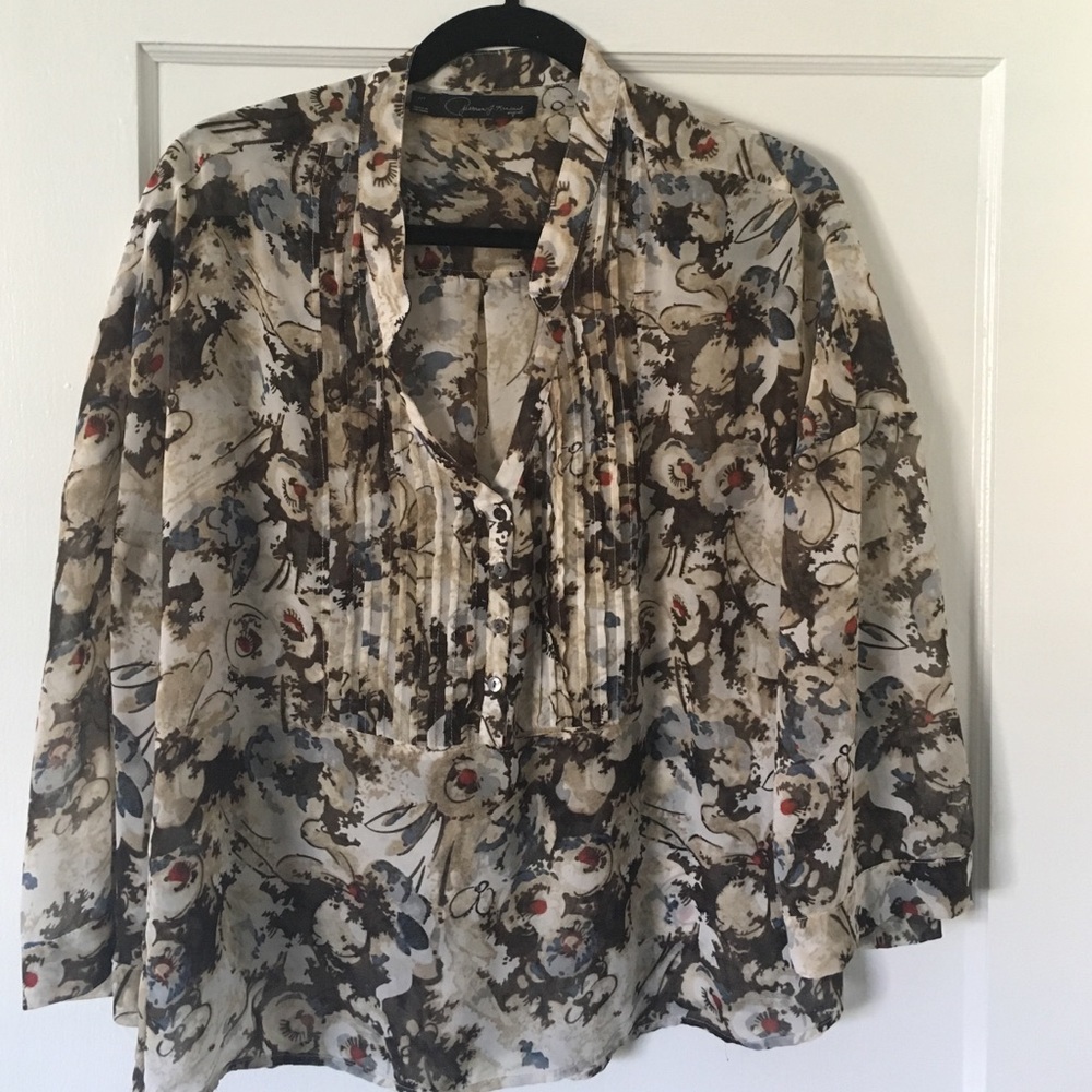 Patterson J Kincaid flowy top. M