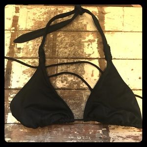 Kirra Solid black bikini top