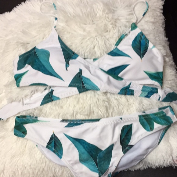 NWT Cupsay Cheeky Gal Bikini - Picture 5 of 6