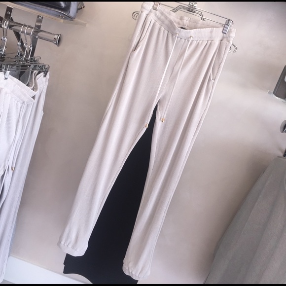 S I L V E R Crop Set TOP - Picture 3 of 4