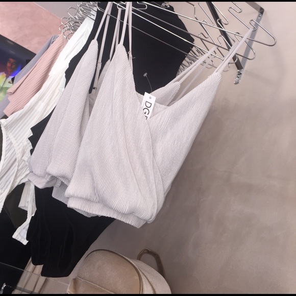 S I L V E R Crop Set TOP - Picture 4 of 4