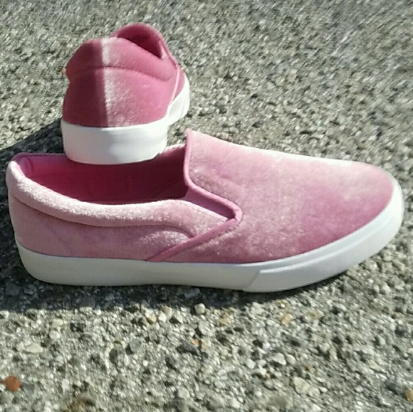 Last Size 8.5 👡Velvet Soft Pink Flat Sneakers - Picture 5 of 7