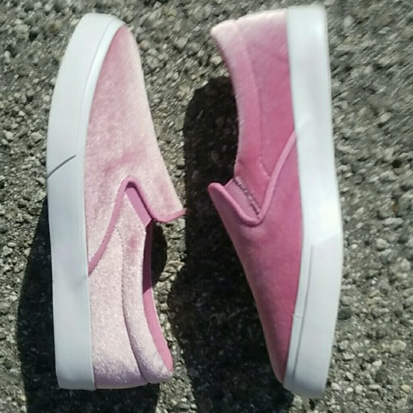 Last Size 8.5 👡Velvet Soft Pink Flat Sneakers - Picture 3 of 7