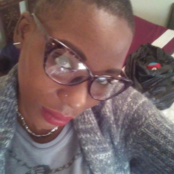 Meet your Posher, Shanigua - Picture 1 of 1