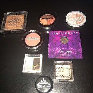 SOLD ON MERC🔥SALE🔥Lot of eyeshadow/bronzer/blush