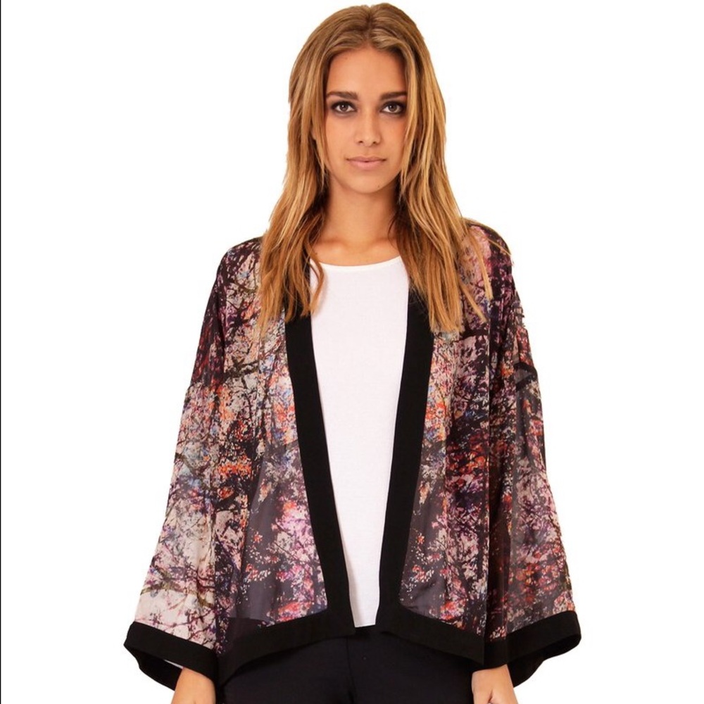 SW3 BESPOKE KIMONO