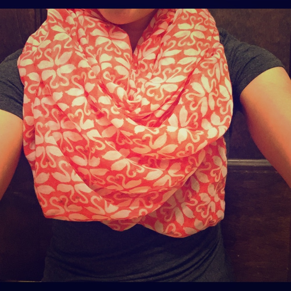Swan scarf